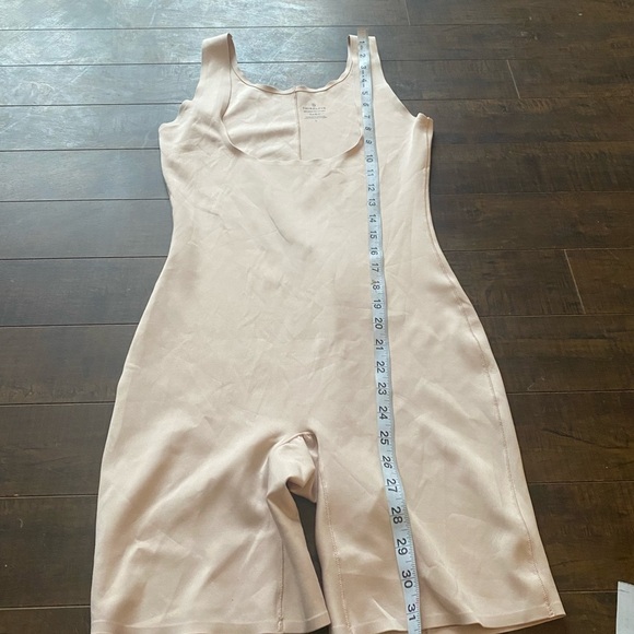 Thirdlove One piece nude shapewear - Picture 6 of 10